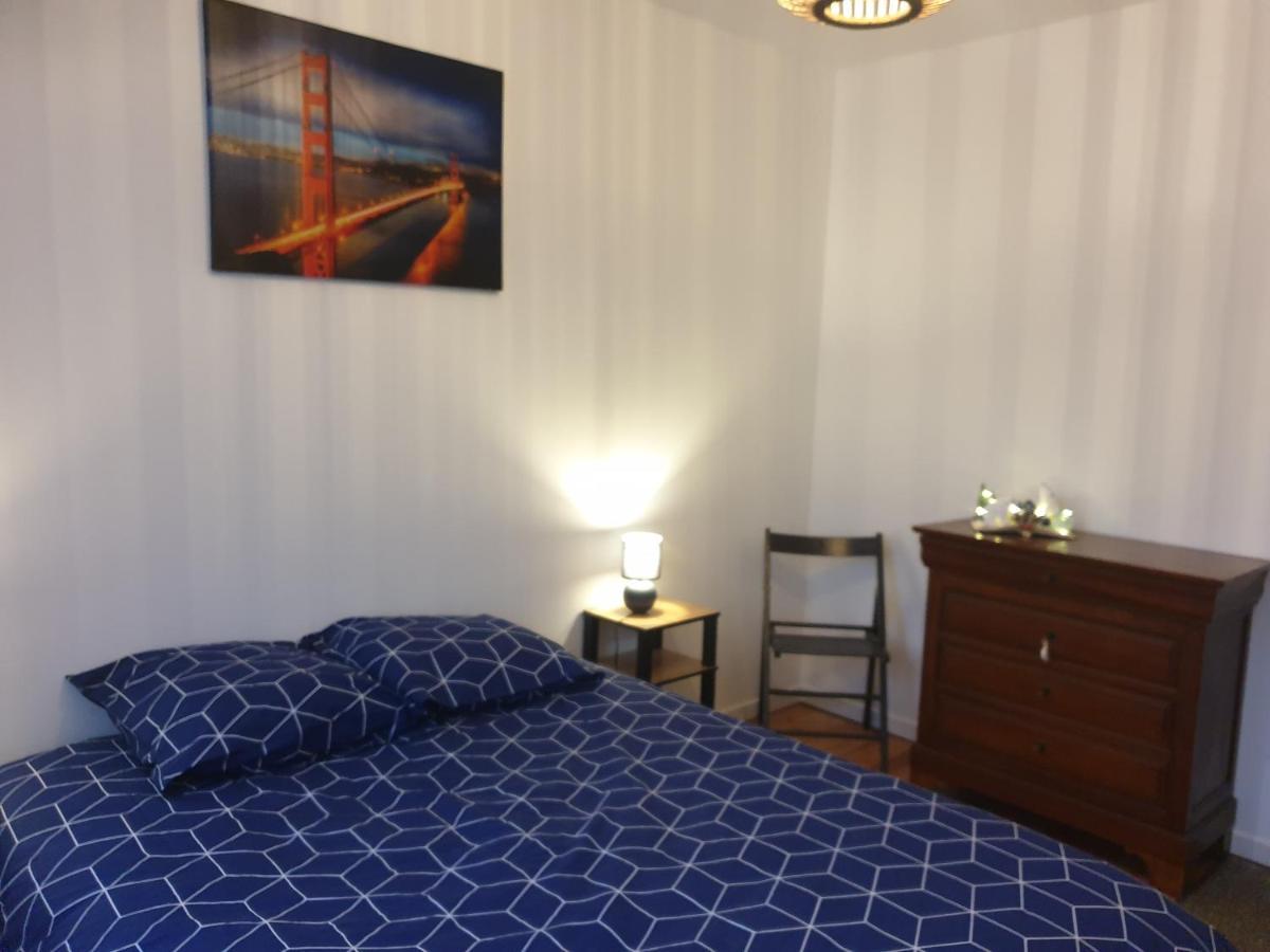 Bed and Breakfast Sas Road Runner Cafe Egliseneuve-d'Entraigues Экстерьер фото
