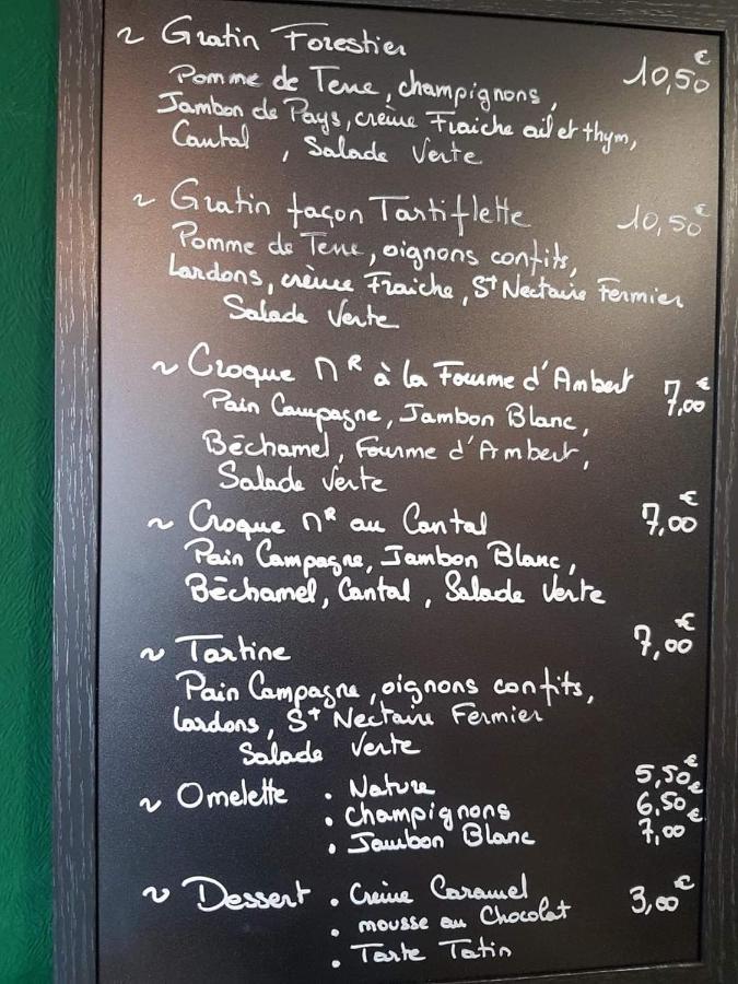 Bed and Breakfast Sas Road Runner Cafe Egliseneuve-d'Entraigues Экстерьер фото